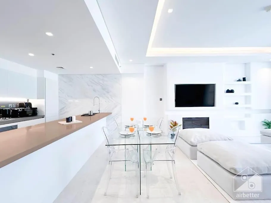 Apartment High End 1Bedroom With Balcony & View Dubai